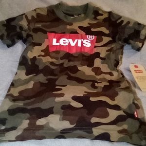 Boys Levi's Tee Shirt Camouflage Size 5